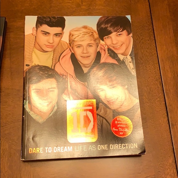 One Direction Book Bundle - Picture 3 of 4